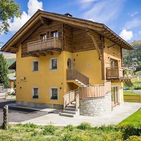 Chalet 4 Stagioni Ferienhaus Livigno